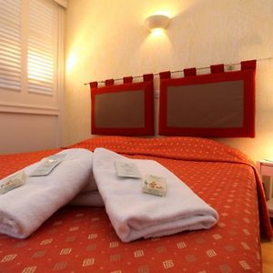 Camera con letto queen size